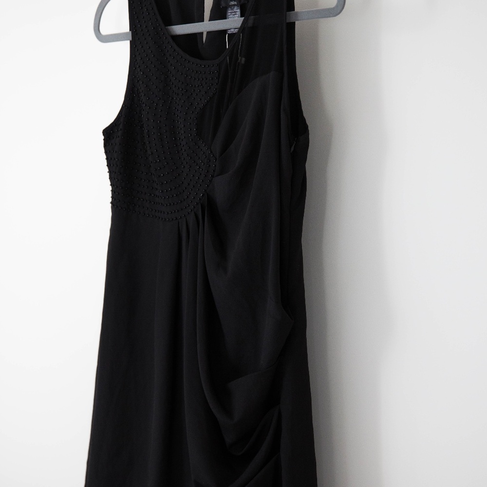 Black Dress - Picture 2 of 8